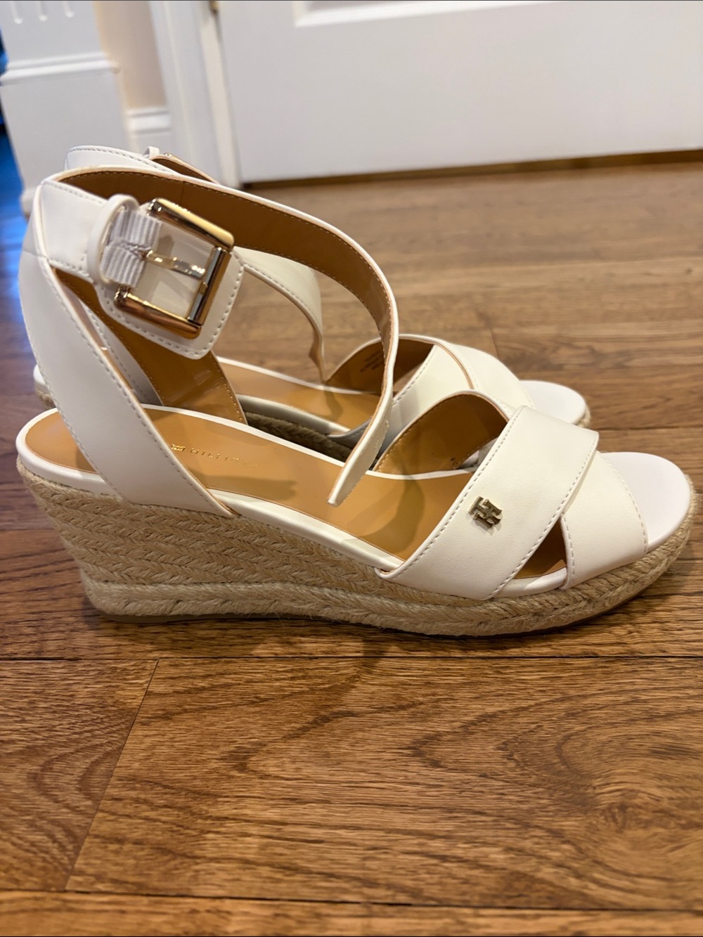 NEW Tommy Hilfiger White Espadrille Wedge Sandals with Ankle Strap